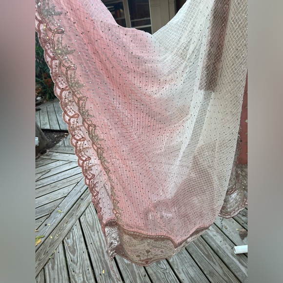 Pakistani outfit - Picture 9 of 11